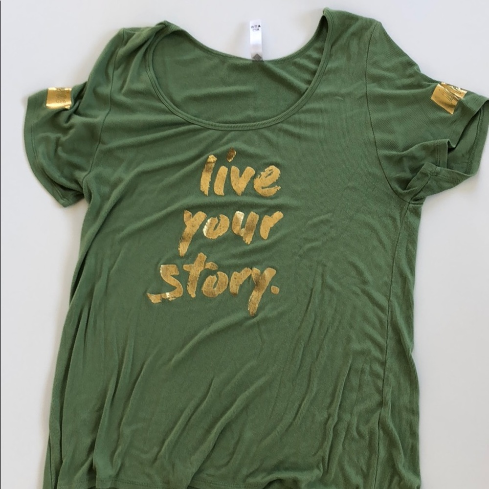 Lularoe XL promo classic tee